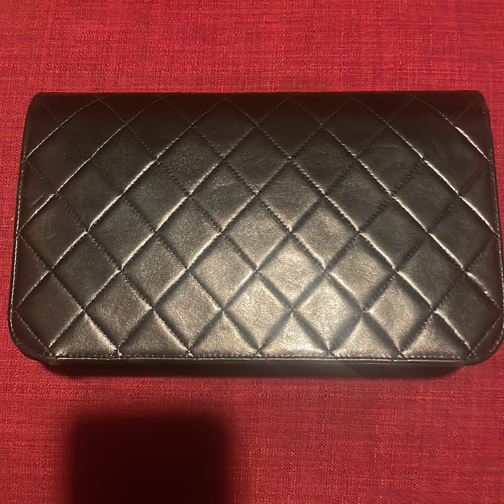Authentic Chanel - Picture 7 of 14
